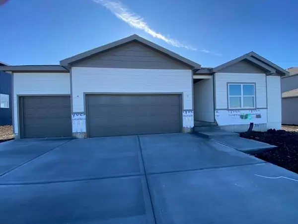 18615 W 193rd ST, Spring Hill, KS 66083