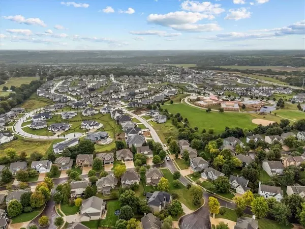 Overland Park, KS 66224,15609 Linden ST