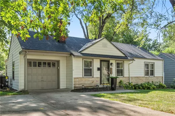 5221 Juniper ST, Roeland Park, KS 66205
