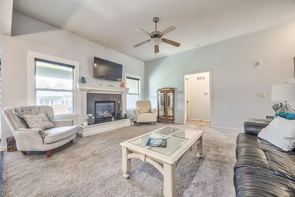 Grain Valley, MO 64029,709 NW Eagle DR