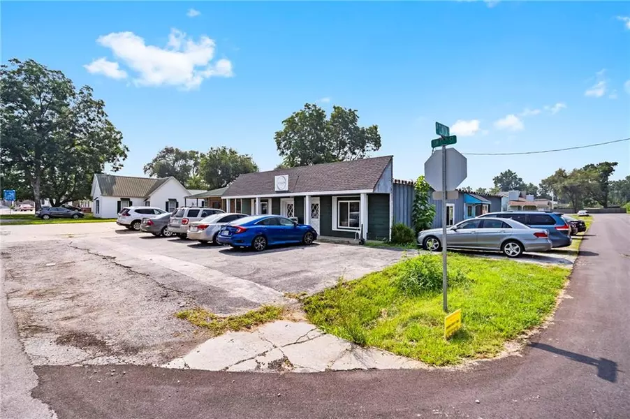 111 SW 12th ST, Oak Grove, MO 64075