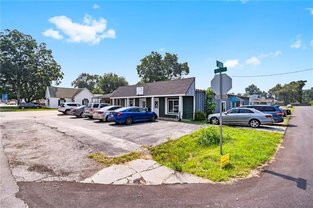 Oak Grove, MO 64075,111 SW 12th ST