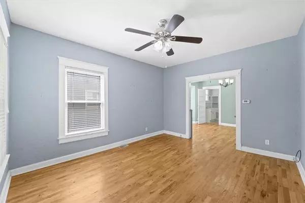 Roeland Park, KS 66205,4724 Delmar ST