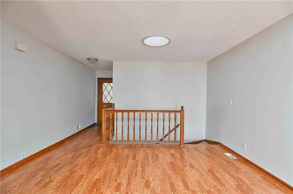 Lenexa, KS 66215,10561 Long ST