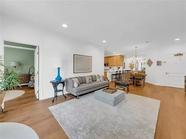 Kansas City, MO 64112,4949 Wornall RD #110