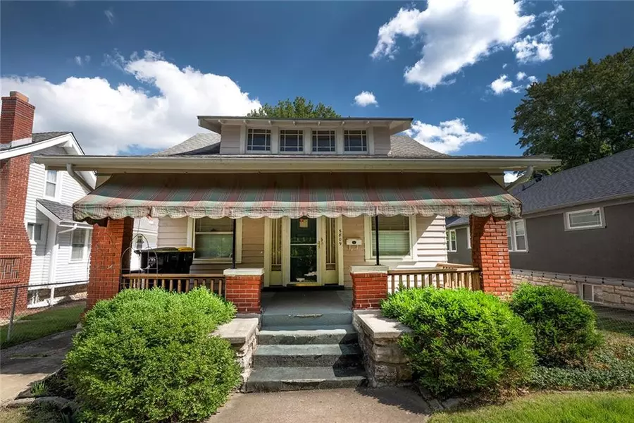 5809 Kenwood AVE, Kansas City, MO 64110