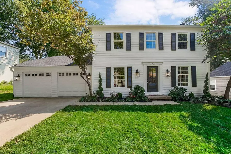 7607 Fairway ST, Prairie Village, KS 66208