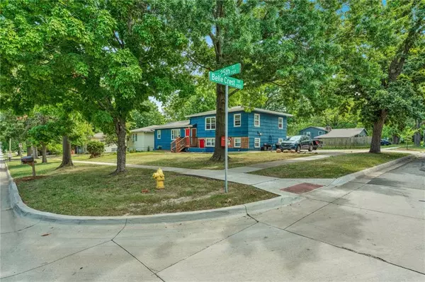 Lawrence, KS 66046,731 W 25th ST