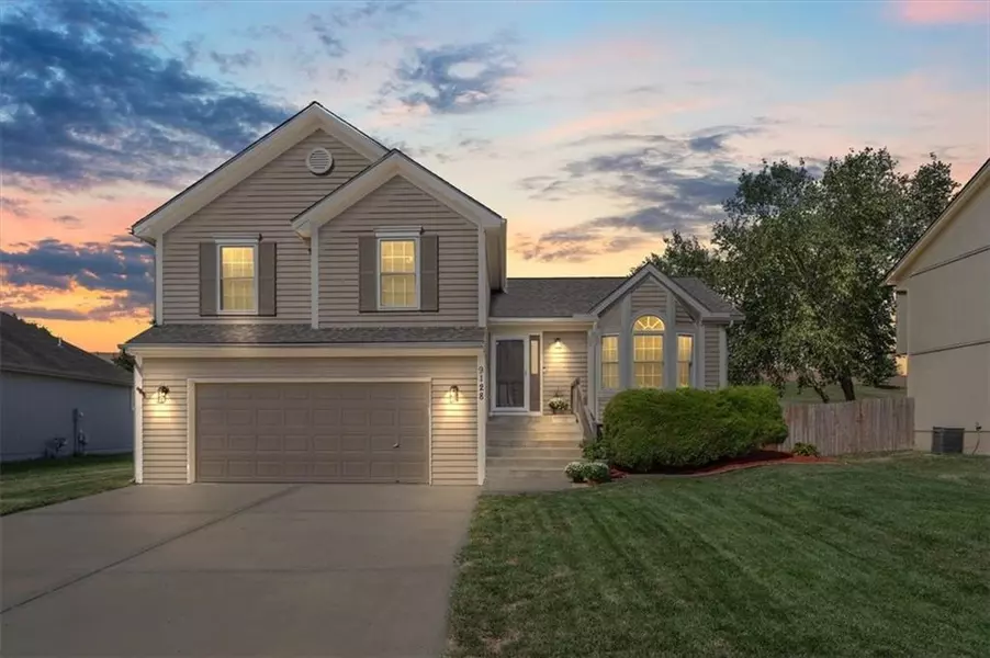 9128 N Mulberry AVE, Kansas City, MO 64155