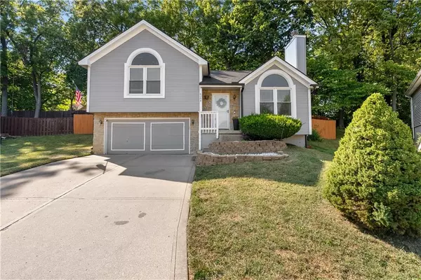 6204 NE 49th CT, Kansas City, MO 64119