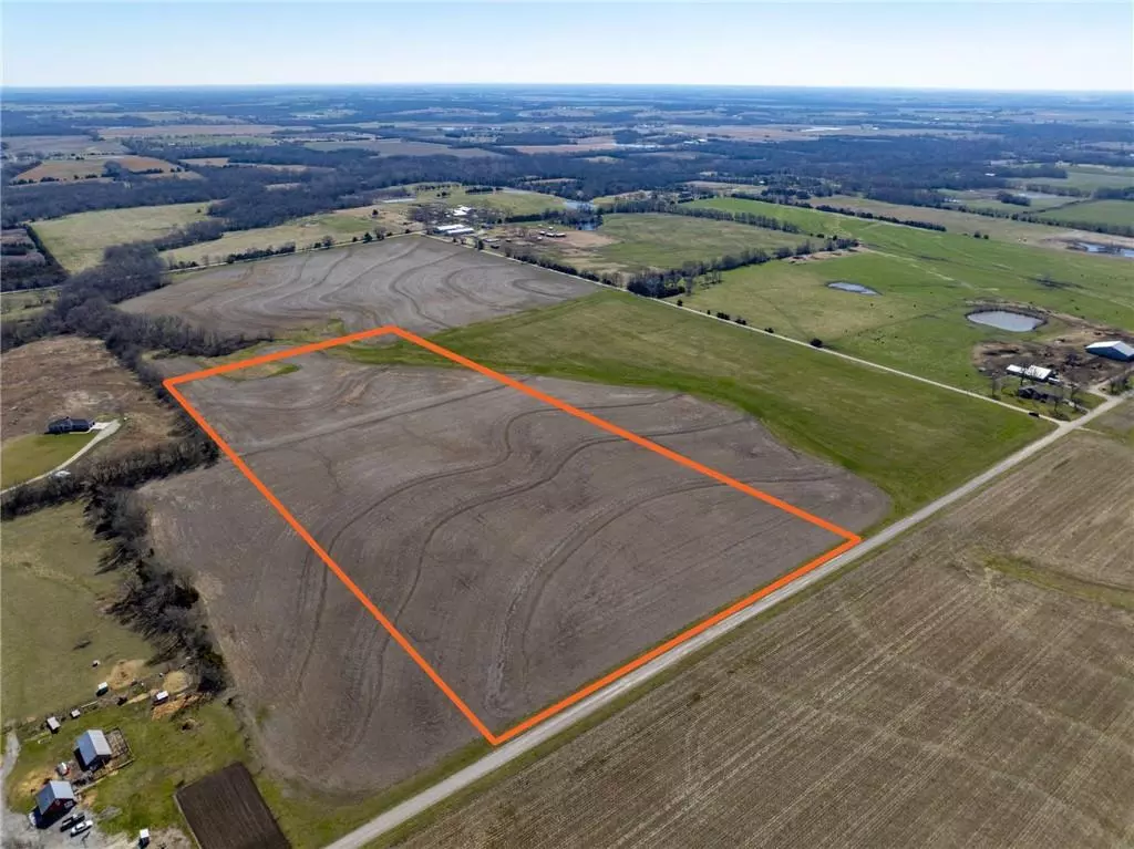 Baldwin City, KS 66006,124 E 1550 RD