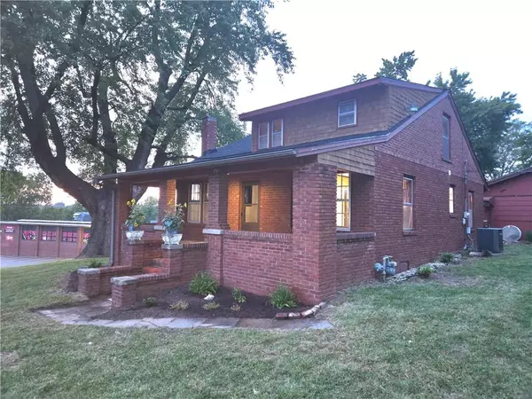 3929 Pickett RD, St Joseph, MO 64503