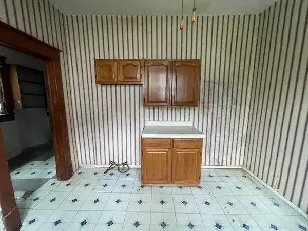 St Joseph, MO 64501,1715 FELIX ST