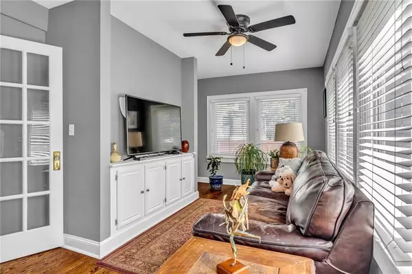 Kansas City, MO 64112,4975 Ward Parkway BLVD