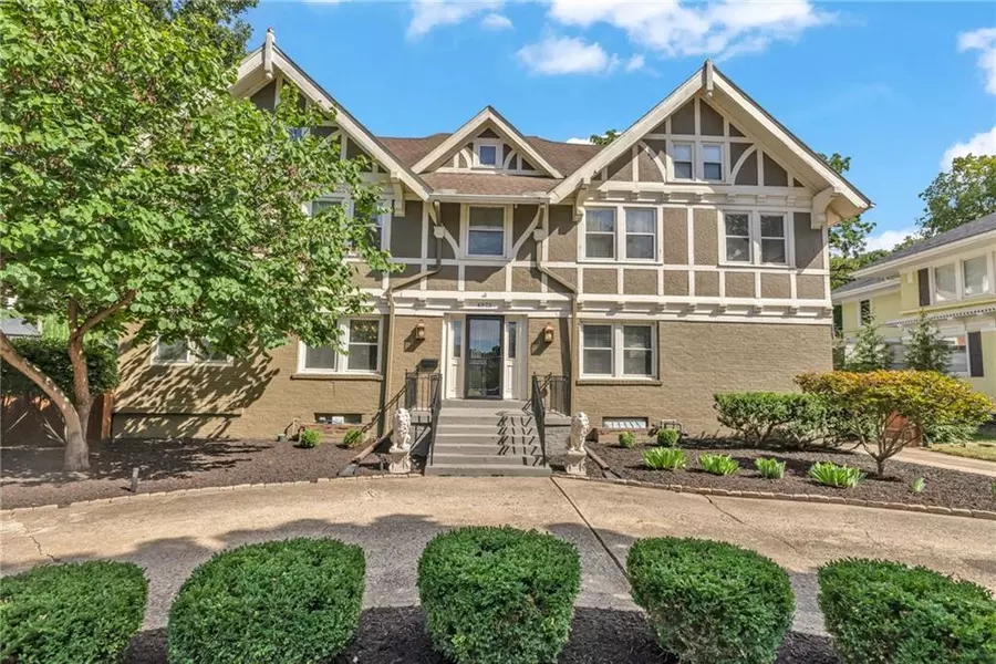 4975 Ward Parkway BLVD, Kansas City, MO 64112