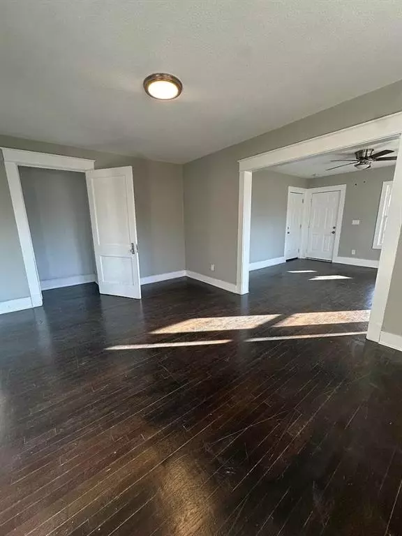 Kansas City, MO 64109,2210 E 34th ST