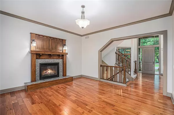 Lenexa, KS 66227,9652 Pickering ST