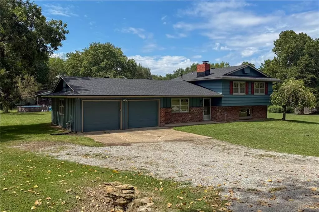 Lawrence, KS 66044,1757 E 1318 RD