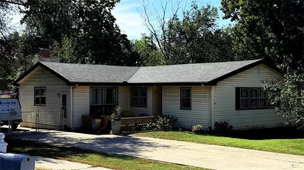 327 E Longfellow ST, Kansas City, MO 64119