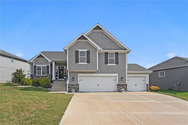 1410 NW 94 ST, Kansas City, MO 64155