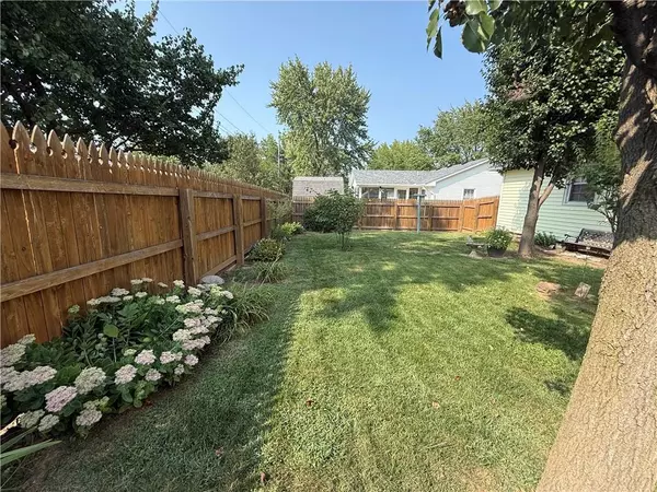 Lexington, MO 64067,510 Country Club RD