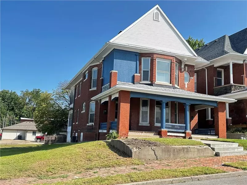 2217-19 Jones ST, St Joseph, MO 64501