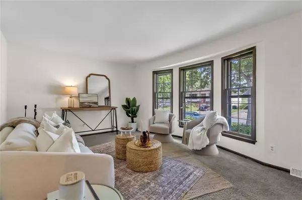 Lansing, KS 66043,261 Holiday DR