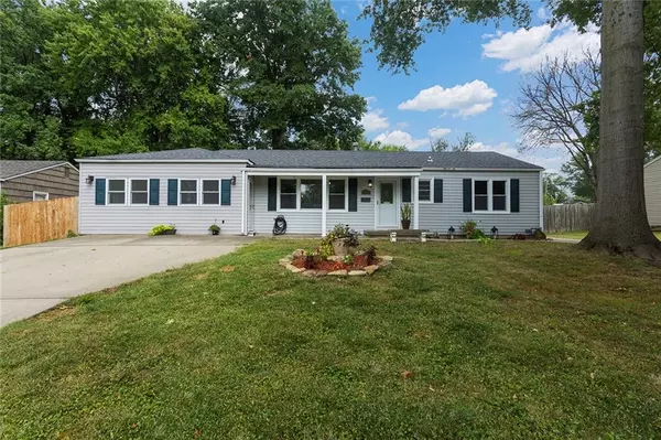 6607 Melrose LN, Shawnee, KS 66203