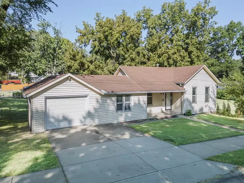 1420 10th AVE, Leavenworth, KS 66048