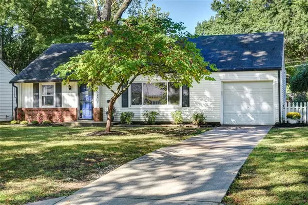 Prairie Village, KS 66208,7524 Sagamore RD