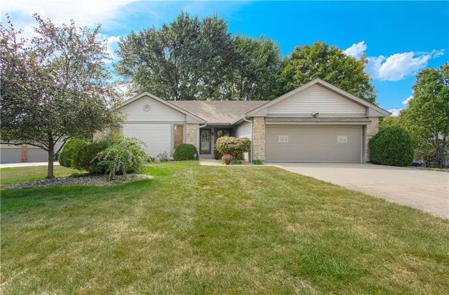 7004 N Benton CT, Gladstone, MO 64119