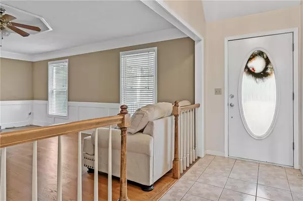 Lee's Summit, MO 64063,600 SE Country LN