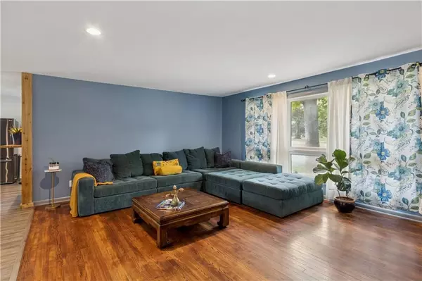 Merriam, KS 66202,8921 W 65TH DR