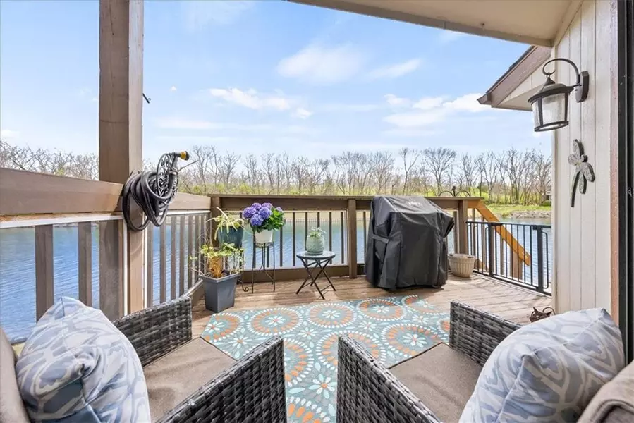 12225 Charlotte ST, Kansas City, MO 64146