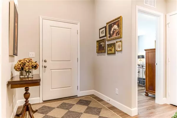 Shawnee, KS 66227,7546 Mccormick DR