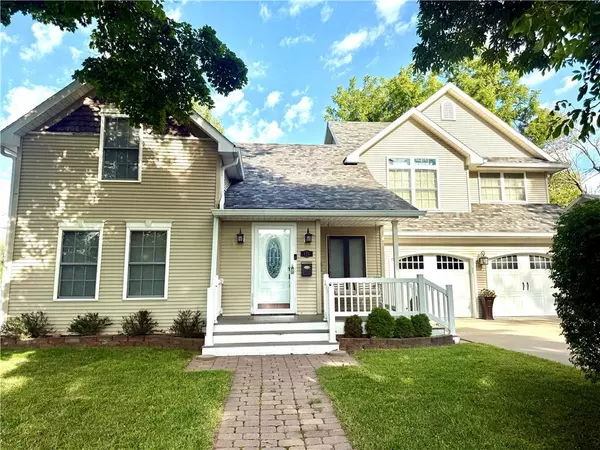 123 N CHARLES ST, Maryville, MO 64468
