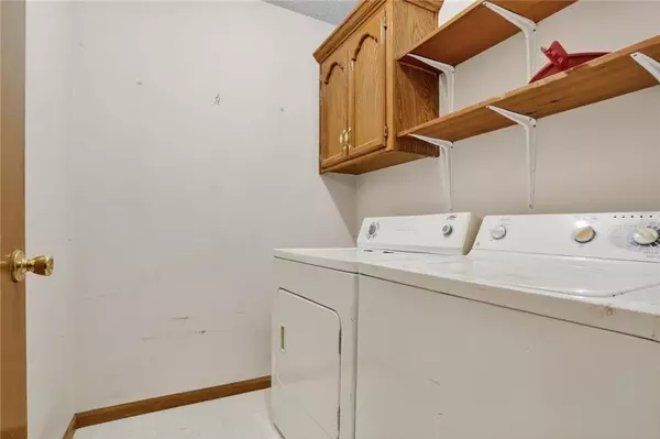 Odessa, MO 64076,428 Chads CT