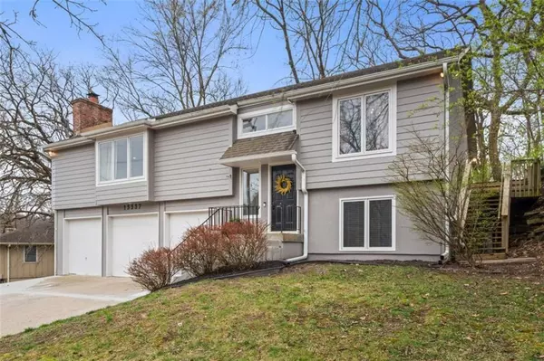 13337 Metropolitan AVE, Bonner Springs, KS 66012