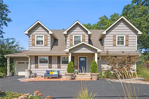 4900 W 79th ST, Prairie Village, KS 66208