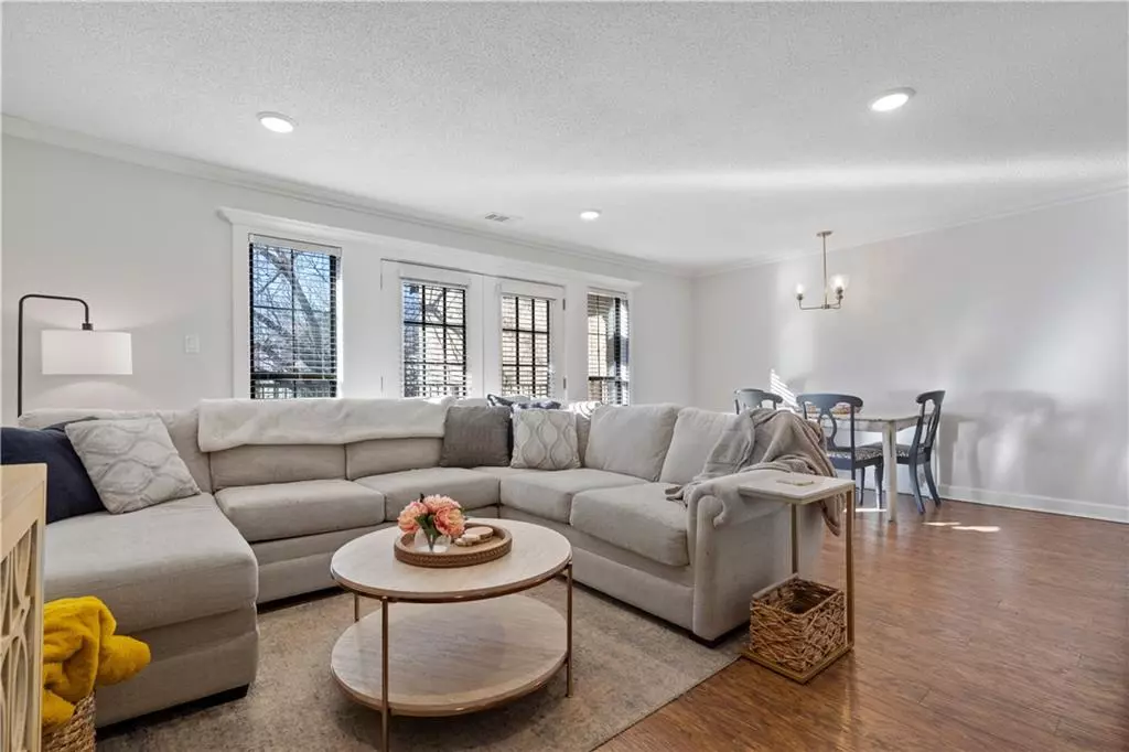 Kansas City, MO 64112,4727 Jarboe ST #45