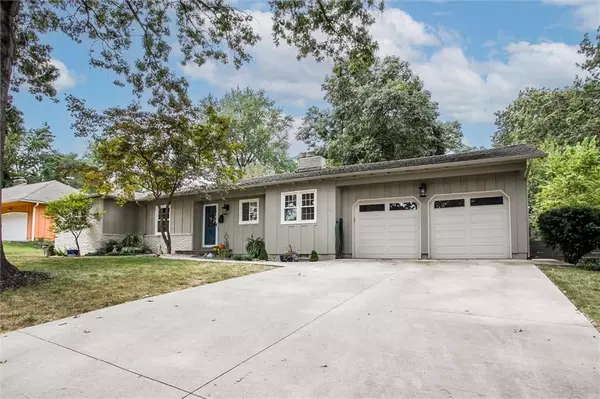 Prairie Village, KS 66208,7928 Dearborn DR