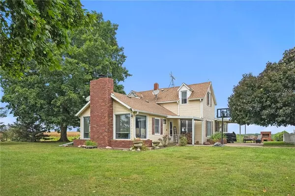 1794 150th RD, Wathena, KS 66090