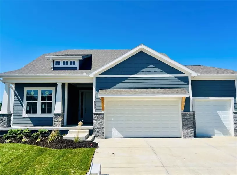 4608 SW Robinson DR, Lee's Summit, MO 64083