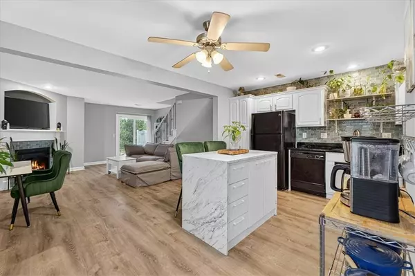 Blue Springs, MO 64064,800 SW Imperial LN