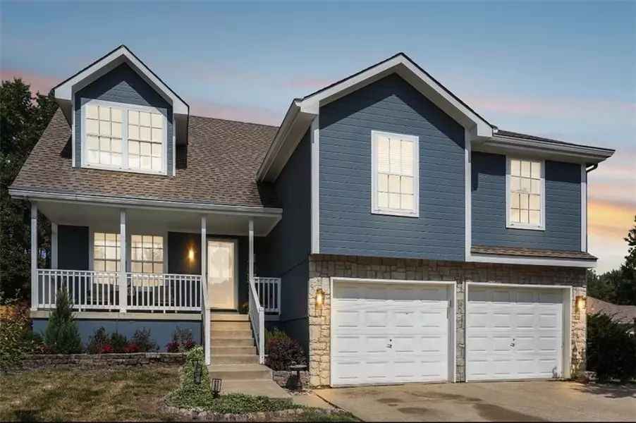 115 NE Red Bridge CT, Blue Springs, MO 64014