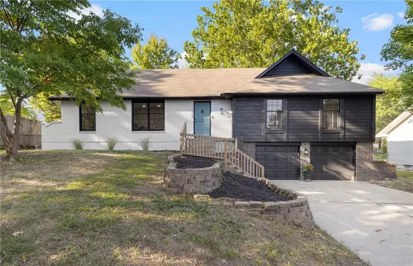 11006 E 85th ST, Raytown, MO 64138