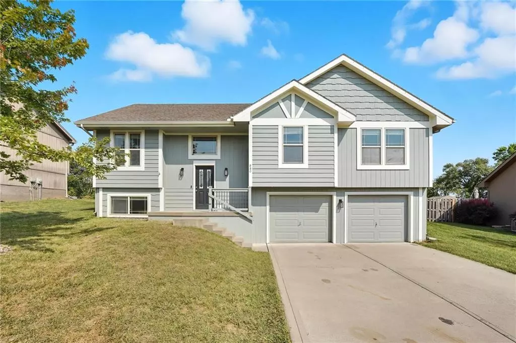 Kearney, MO 64060,820 Susan ST