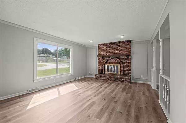 Blue Springs, MO 64015,209 SW 24th ST