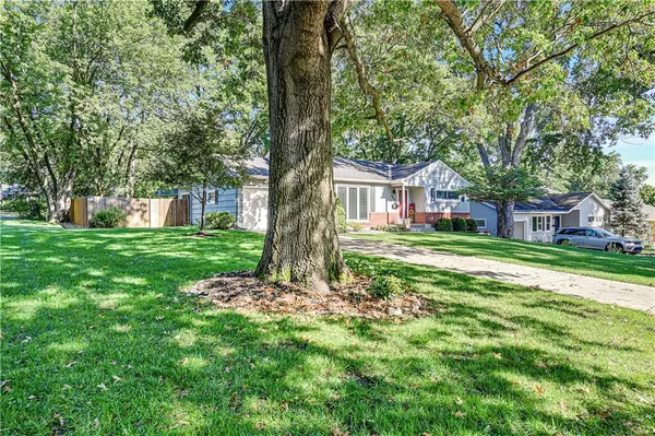 Prairie Village, KS 66208,4804 W 76th ST