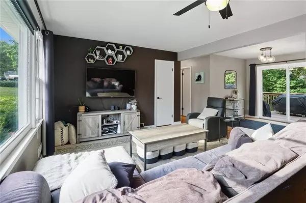 Gladstone, MO 64118,6708 N Grand AVE